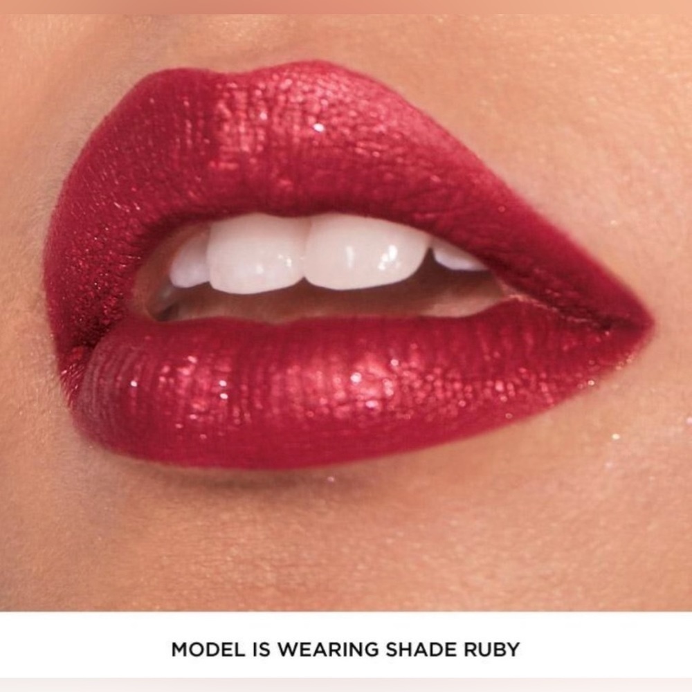 💄GLOSS GLIMMERKISS Discontinued 4 Colors Available Avon Sparkly Shimmery Shiny